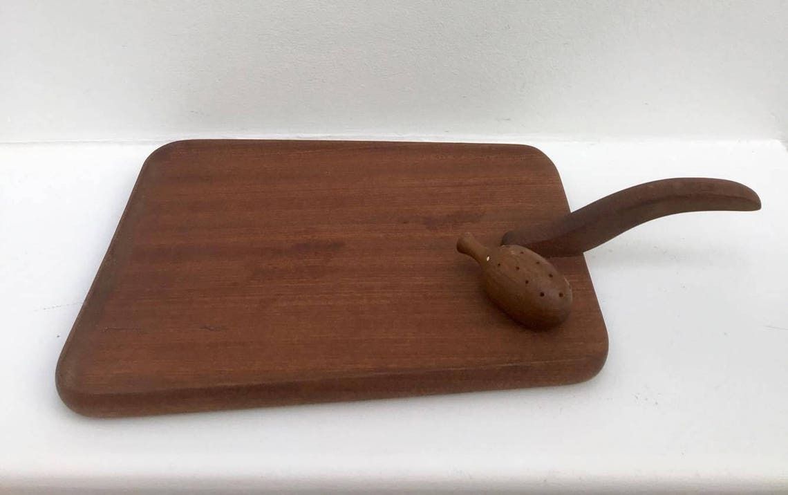 Snijplank Vintage, Houten Serveerplank Van Teak Door Bois Manu, Mid Century, Brood Kaas Hapjes Fotografie Prop photo vintage