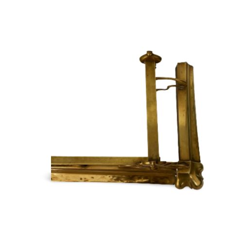 Functional Elegance: Brass Fireplace Fender photo vinterior