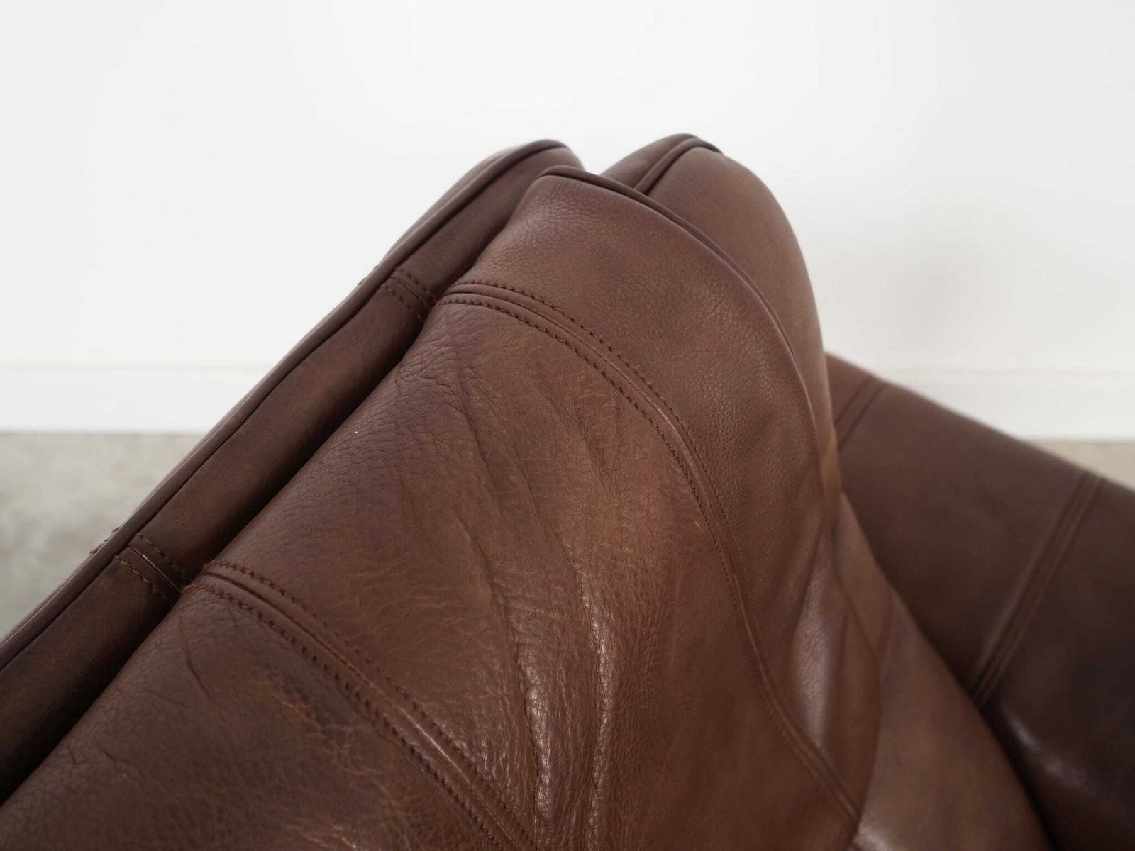 photo vinterior Brown Leather Armchair, Swiss Design, 1970s, Manufacture: De Sede