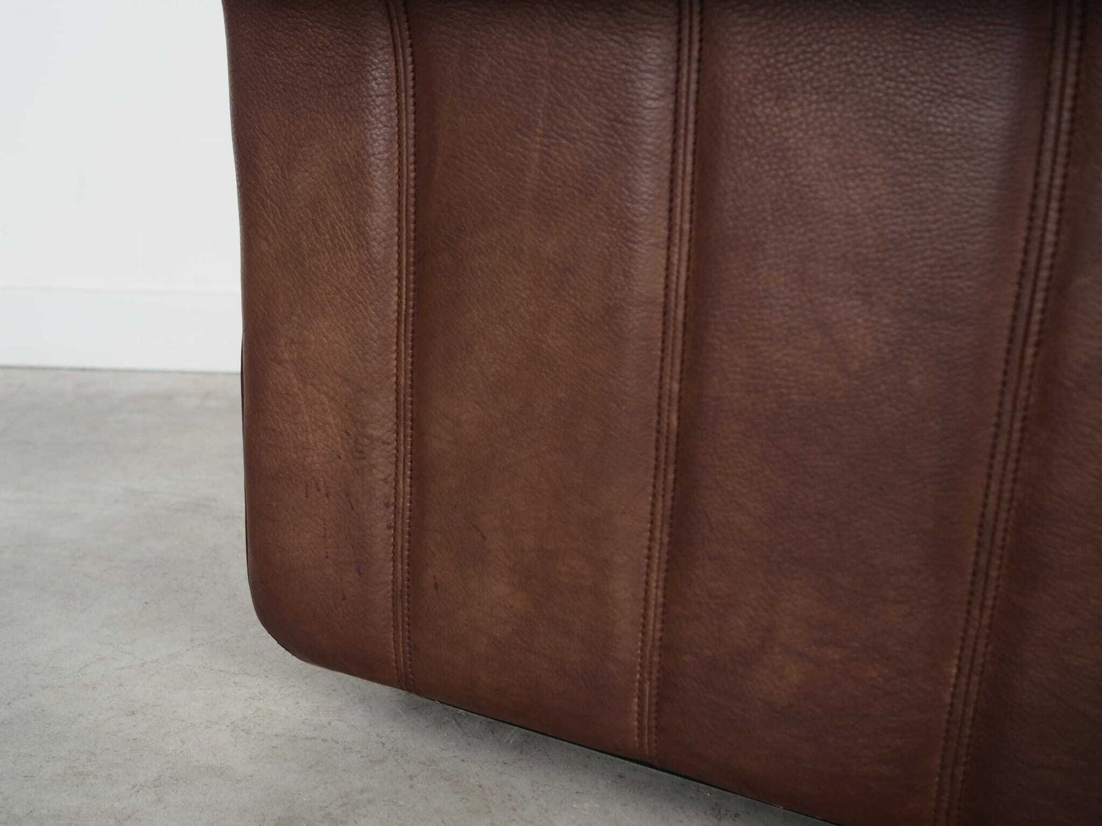photo buy Brown Leather Armchair, Swiss Design, 1970s, Manufacture: De Sede