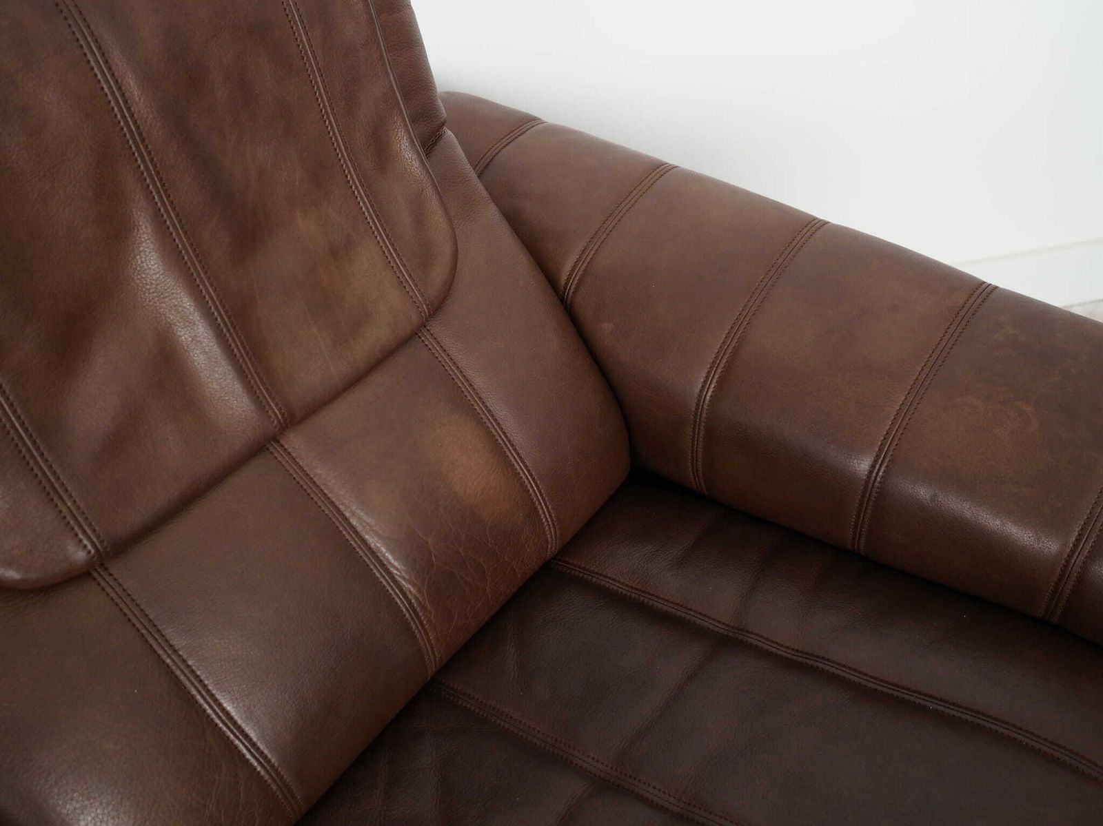 photo for sale Brown Leather Sofa, Swiss Design, 1970s, Manufacture: De Sede