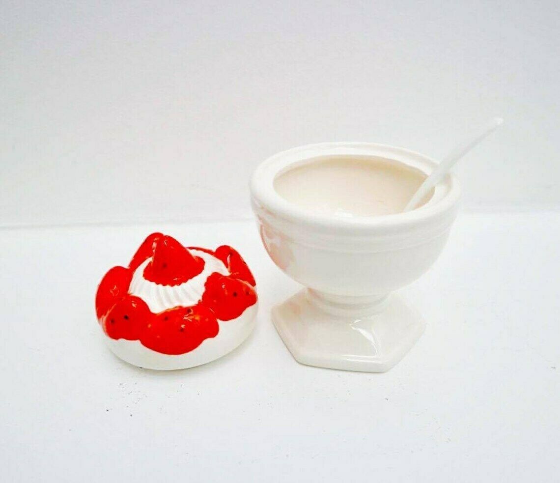 Jam Pot, Royal Delft Pot, Jam Pot, 1950s, Barbotine, Strawberry Earthenware, Red And White, White Honey Pot, White Ceramic, Made In Japan photo vinterior