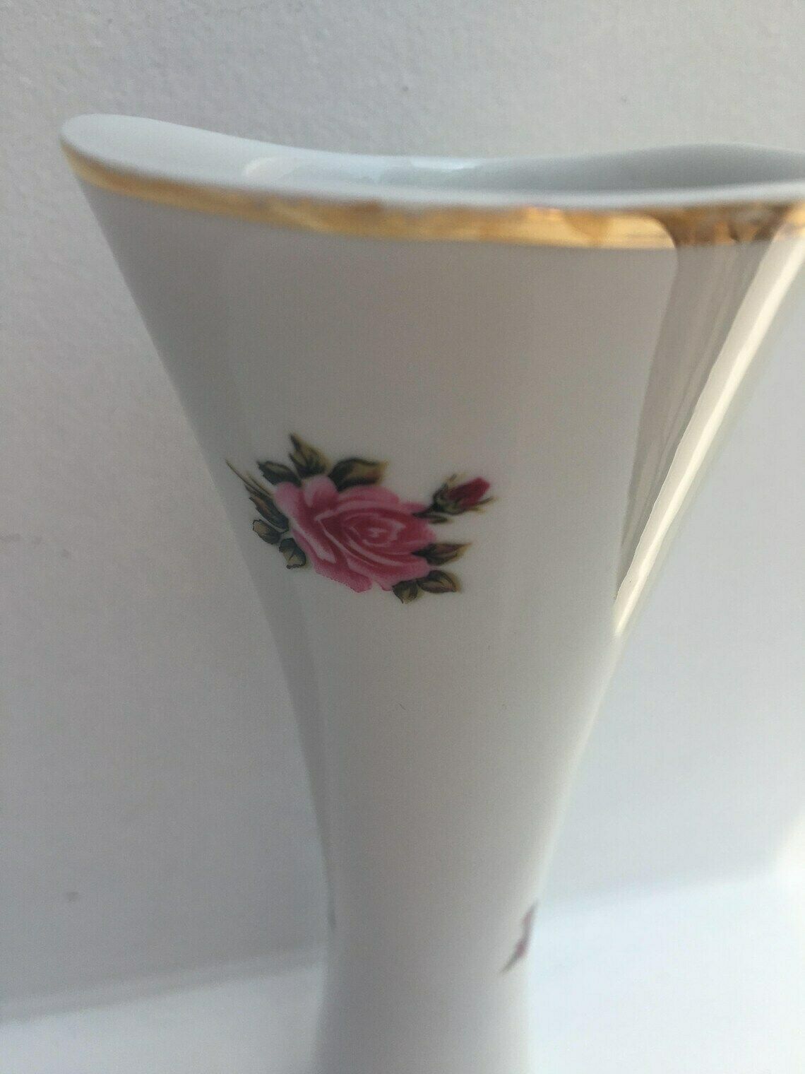 Hungarian Hollohaza Vase, Romantic White Porcelain Vase, Roses Gold Rimmed Hollohaza Hungary 1831 Porcelain Flower Vase, Pink And Red Rose photo vinterior