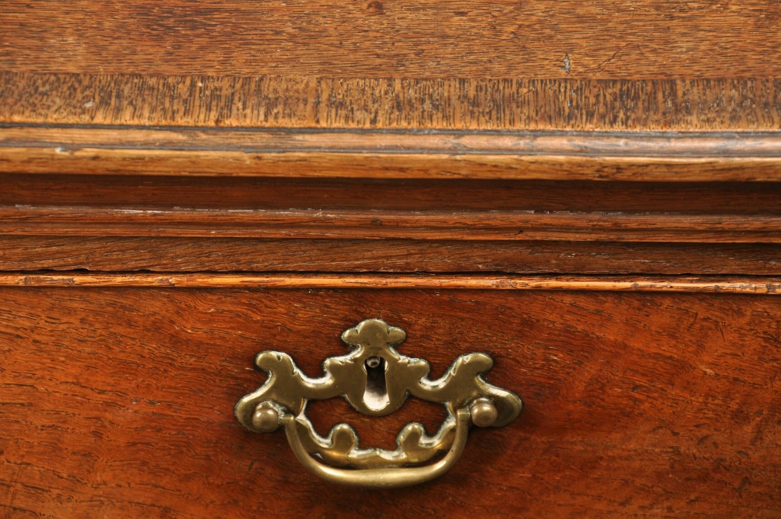 1800.0 18th Century Oak Chest Of Drawers photo