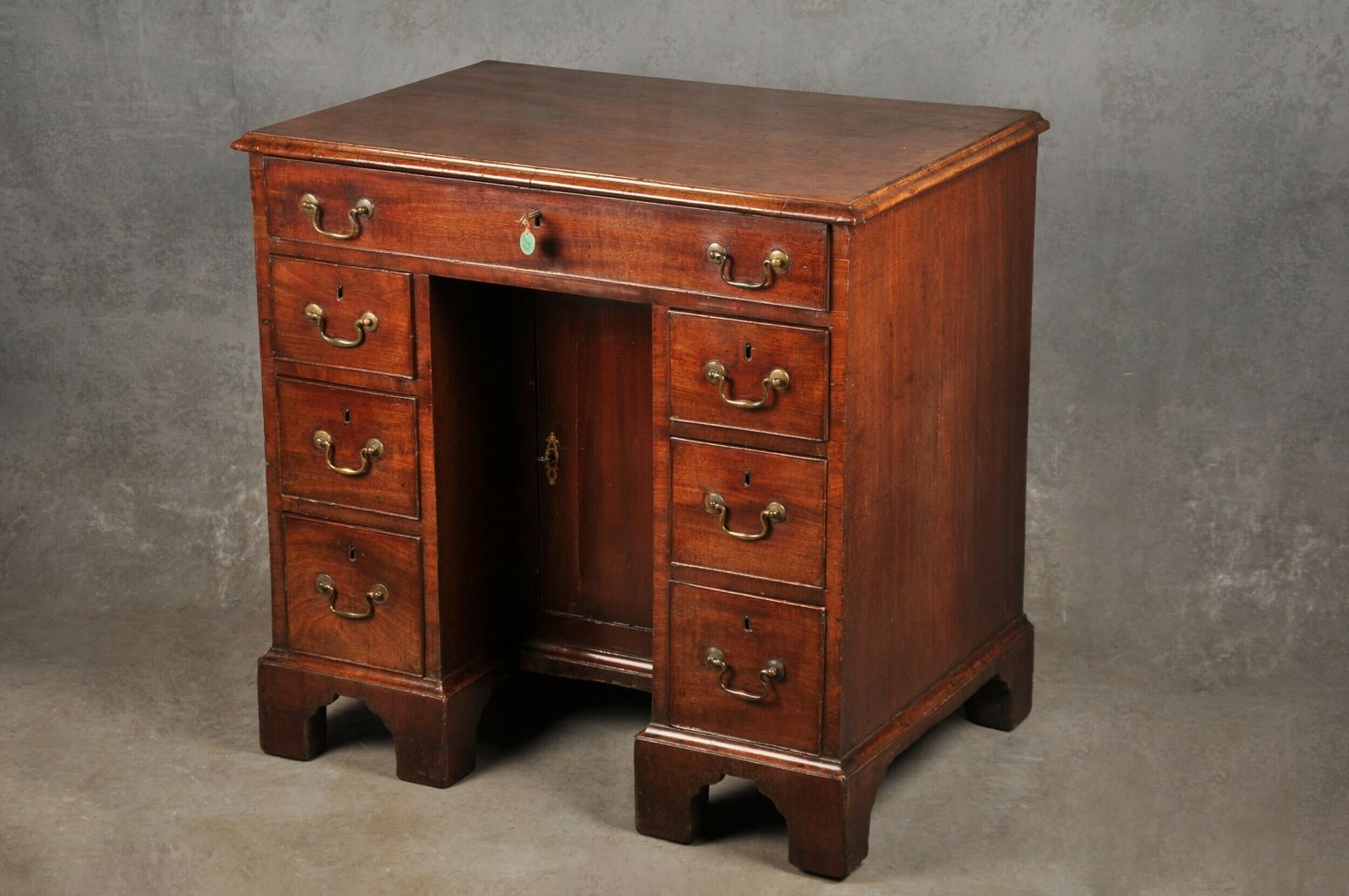1600.0 Small Mid 18th Century Mahogany Kneehole Desk photo