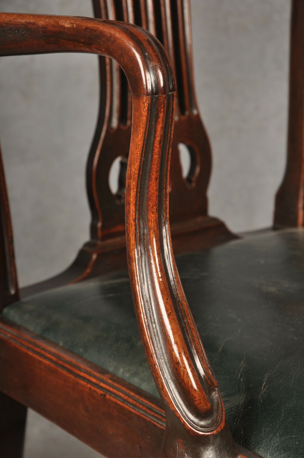 Set Of Eight 18th Century Mahogany Hepplewhite Chairs photo buy