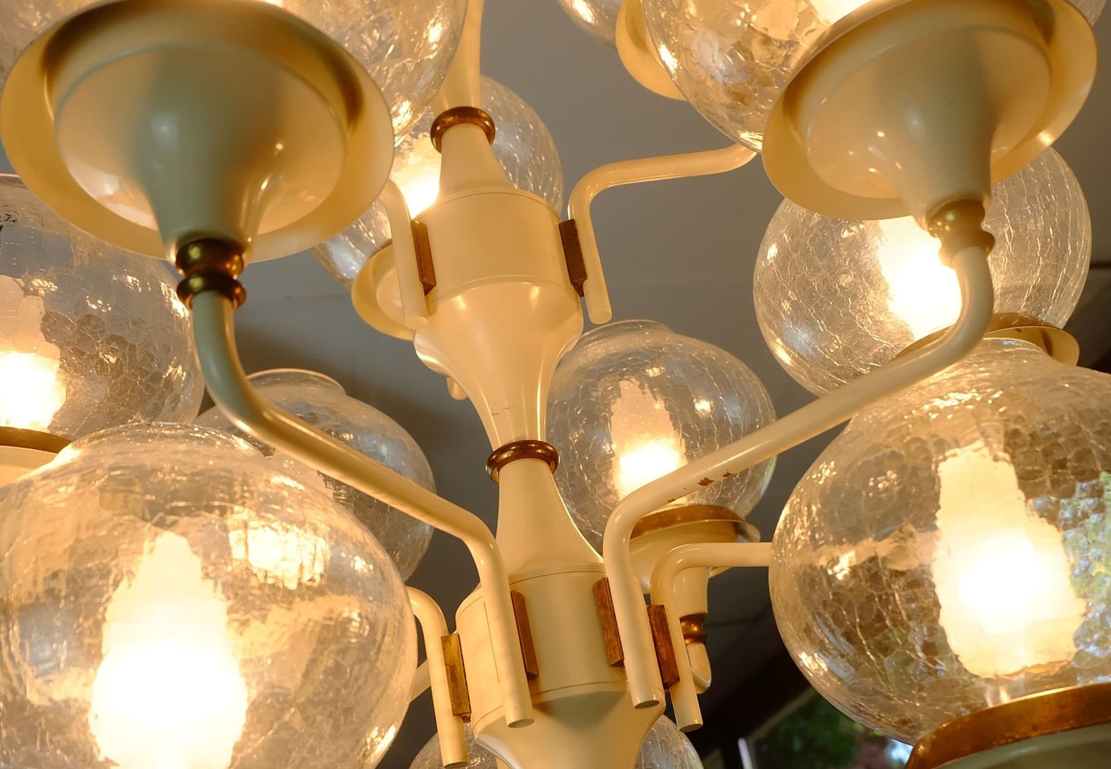 Fantastic 1960s Mid Century Chandelier Metal Brass 12 Crackle Glass Shades photo buy