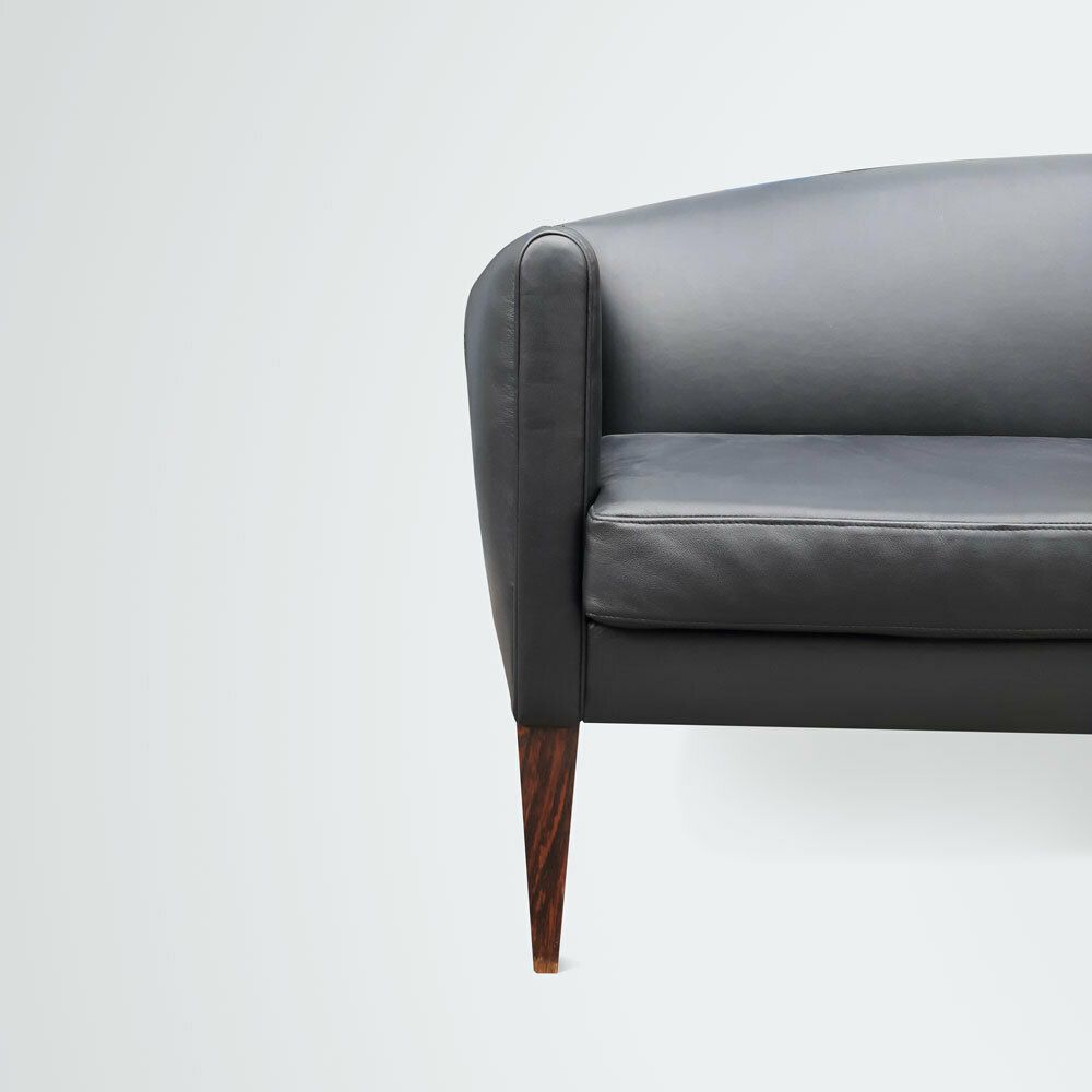 Illum Wikkelsø V12 Sofa photo 6300.0