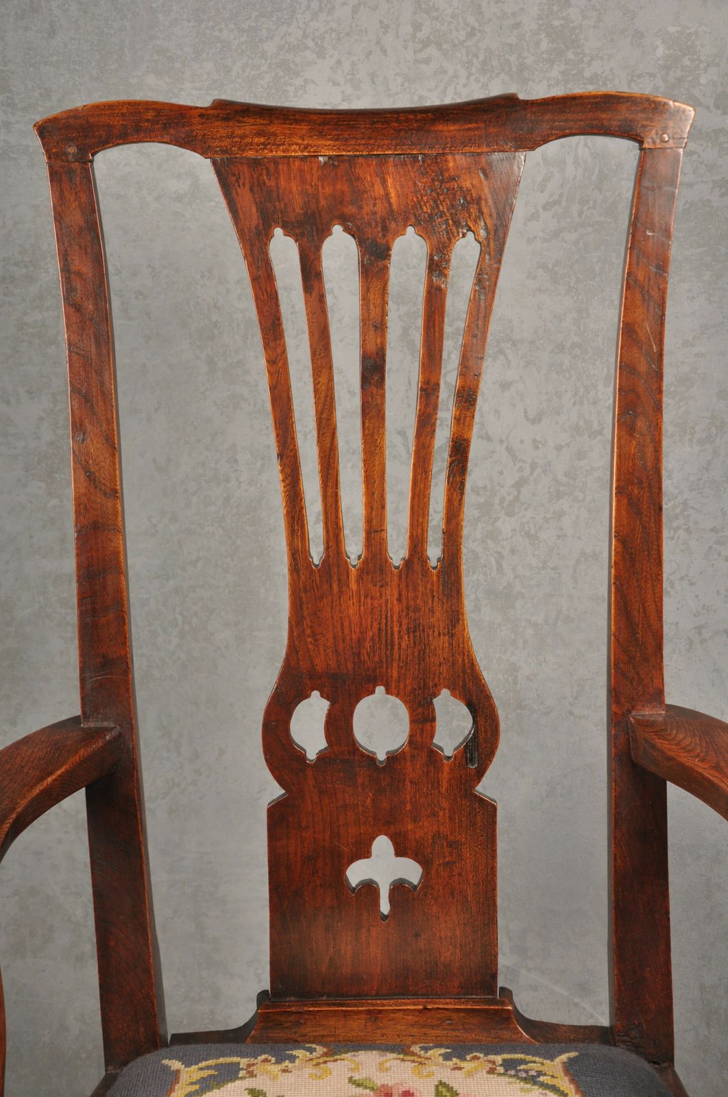 18th Century Elm Country Armchair photo vinterior