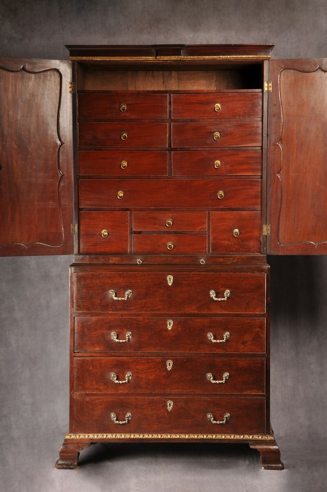 Fine 18th Century Mahogany Secretaire Cabinet photo for sale