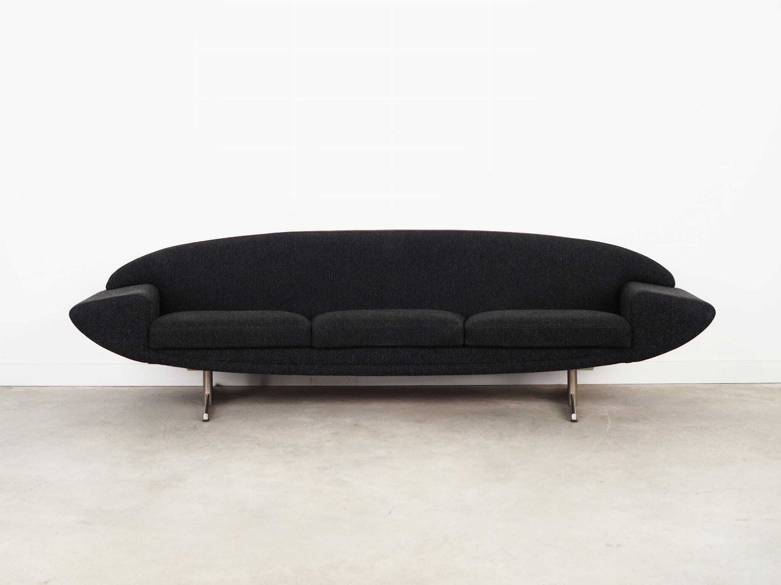Capri Sofa, Danish Design, 1960s, Designer: Johannes Andersen photo furniture
