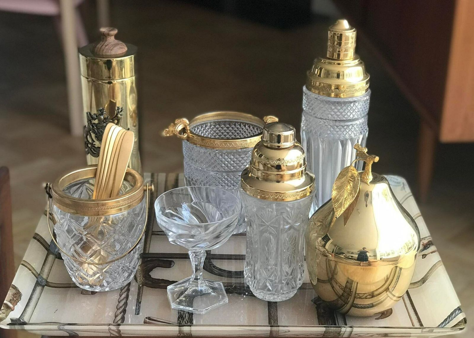 photo furniture Ice Bucket Heavy Crystal With Golden Shell Handles Mid Century Barware Mixology Tools Bar Cart Decor Man Cave Gift Hollywood Regency