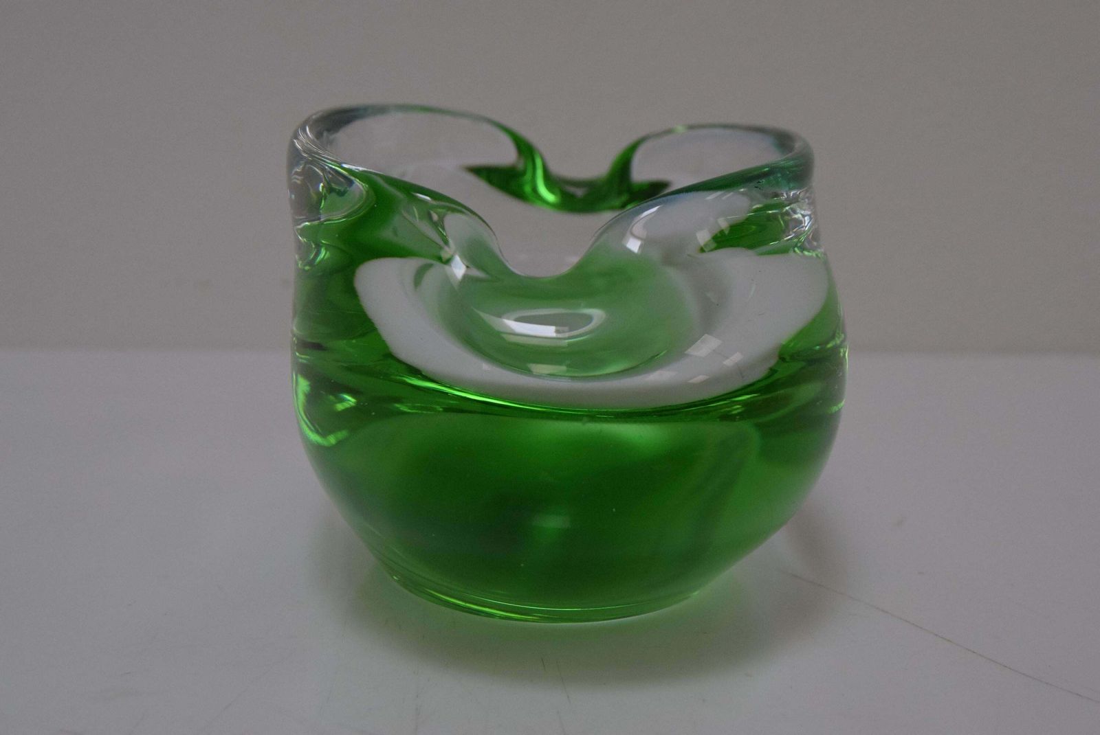 Midcentury Ashtray From Metallurgical Glass, By Glasswork Novy Bor, 1960s photo 225.0