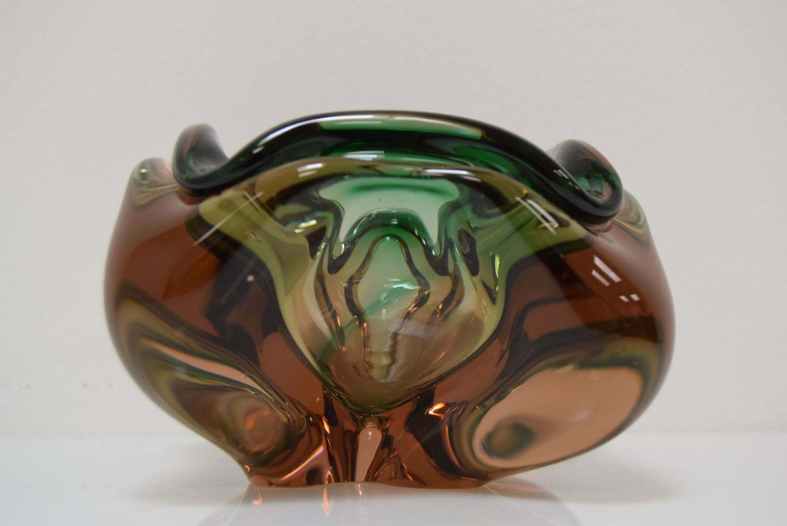 Midcentury Ashtray From Metallurgical Glass, By Glasswork Novy Bor, 1960s photo Home Decor