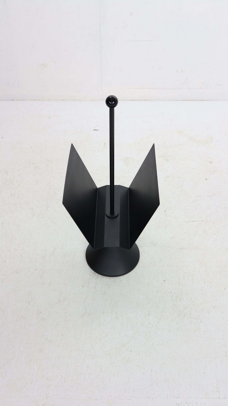 Porada Arredi Black Metal Minimalistic Magazinine Rack 1980''S Italy photo vinterior