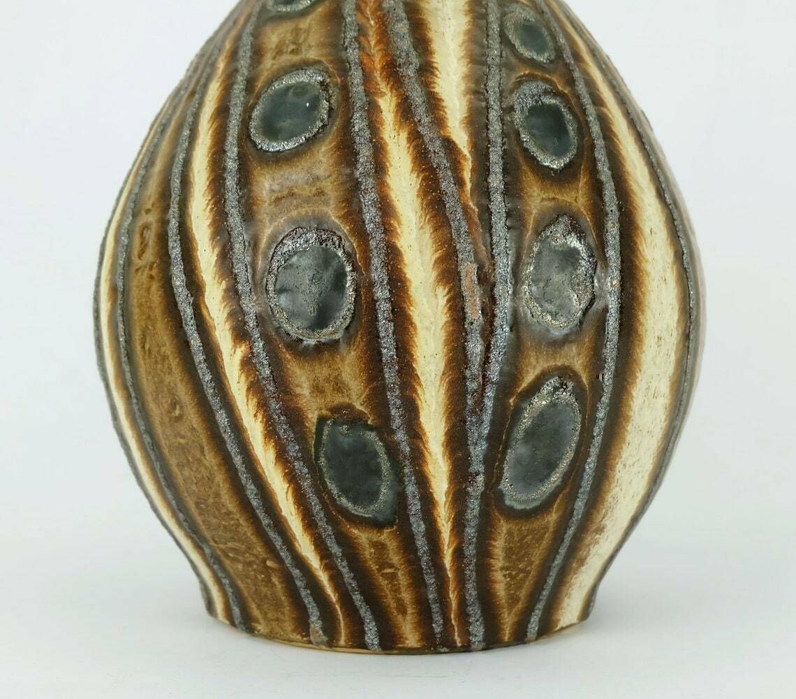 Mid Century Vase Bay Keramik Model 610 25 Fat Lava Circle And Wave Pattern Beige Brown 1970s photo vintage