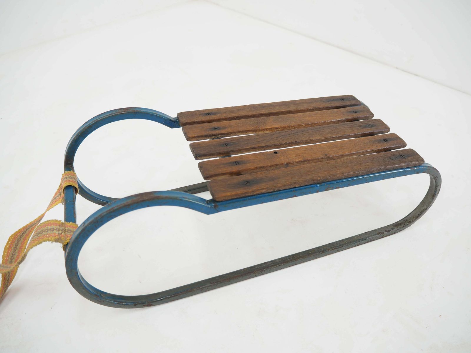 Stalen En Houten Kinderslee, Begin 20e Eeuw, Europa photo for sale