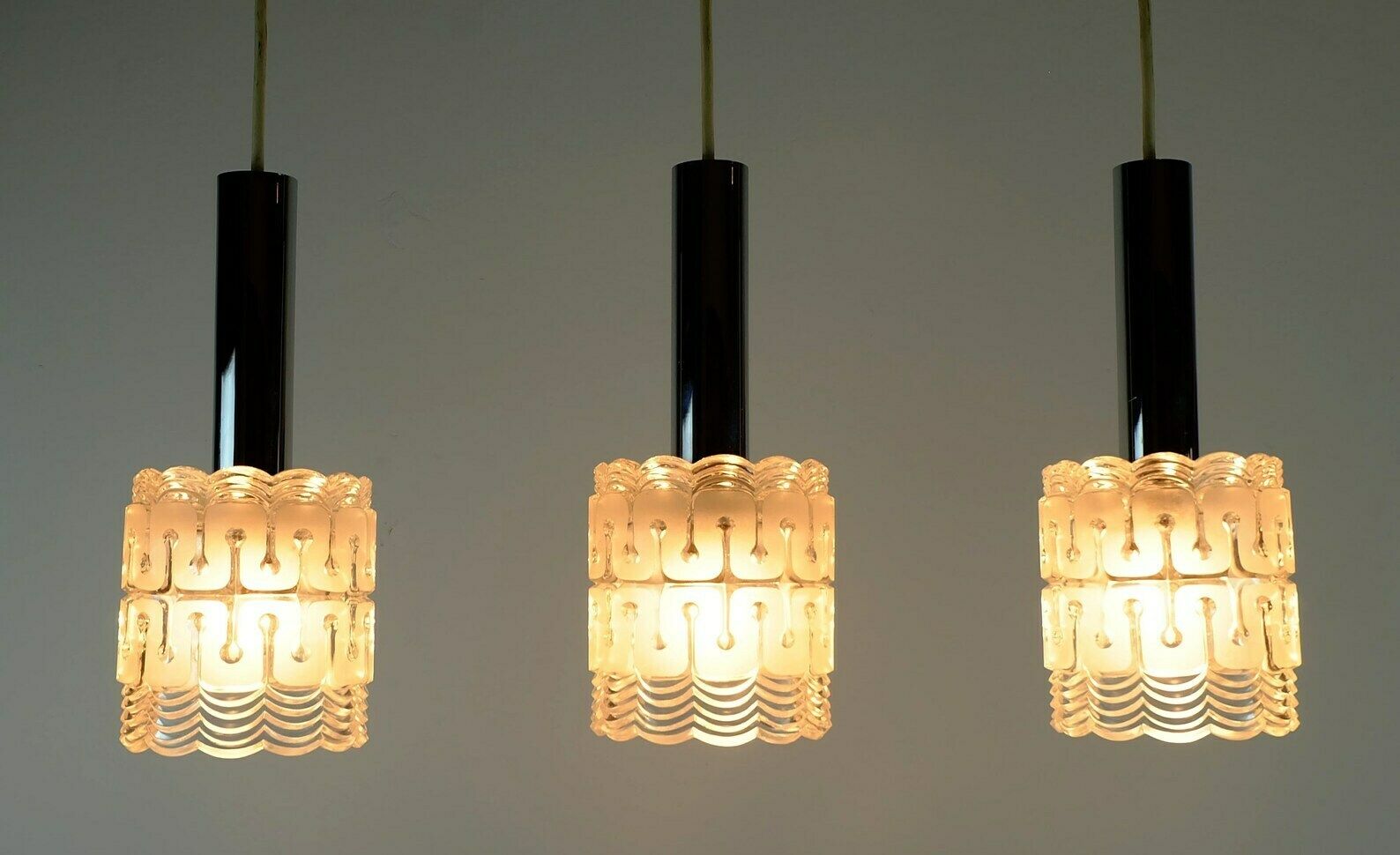 Mid Century Modern 3 Light Pendant Lamp Glass And Chrome Hillebrand photo 318.5675