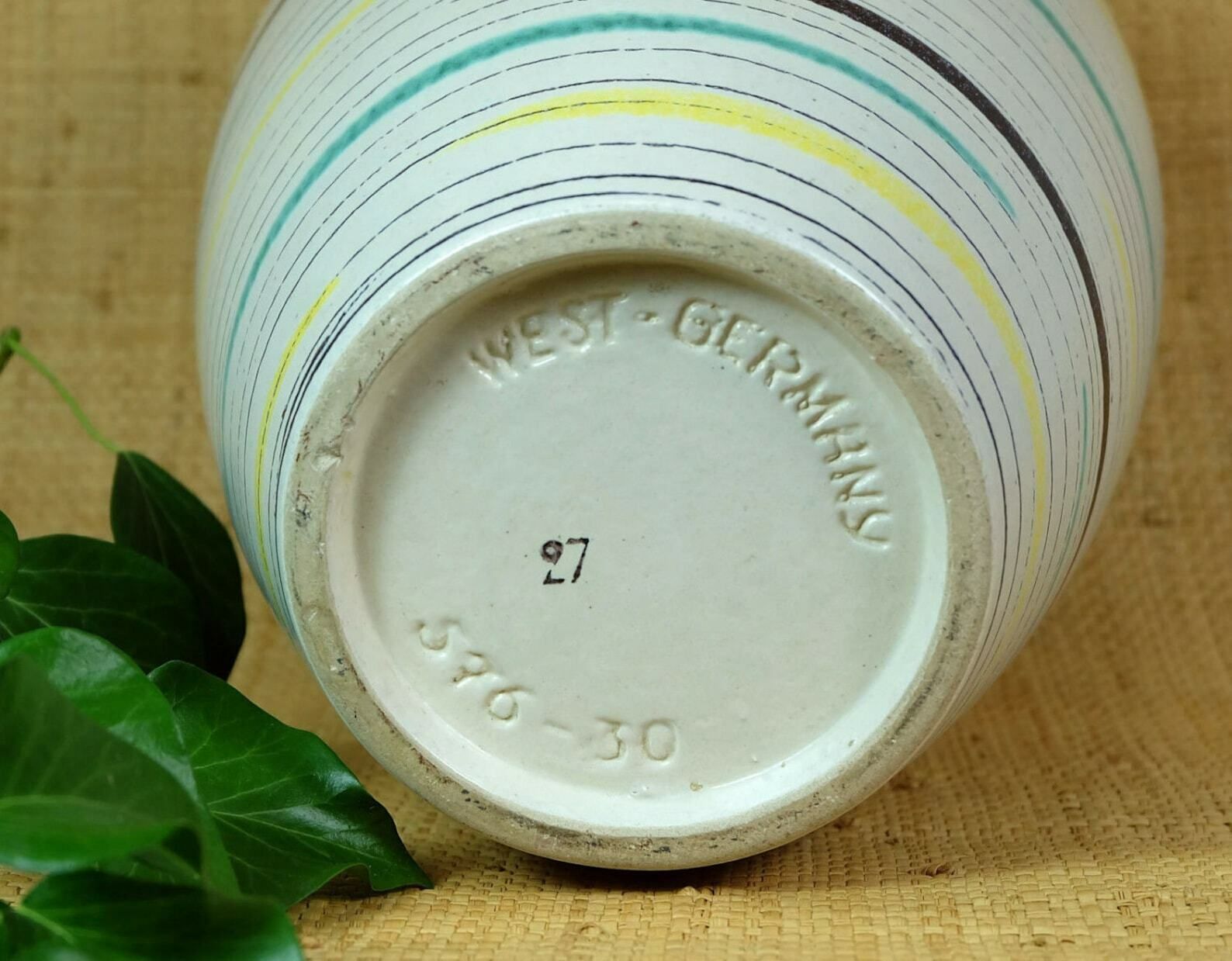 Early 1960s West Germany Mid Century Vase Bay Keramik Model 576 30 photo 62.1005