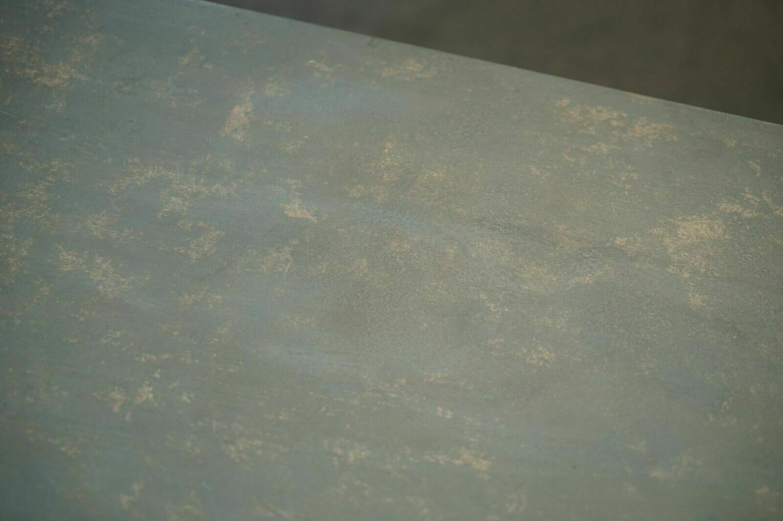 photo vinterior Massive Original Paint Six Pillars Leg French Country House Coffee Table