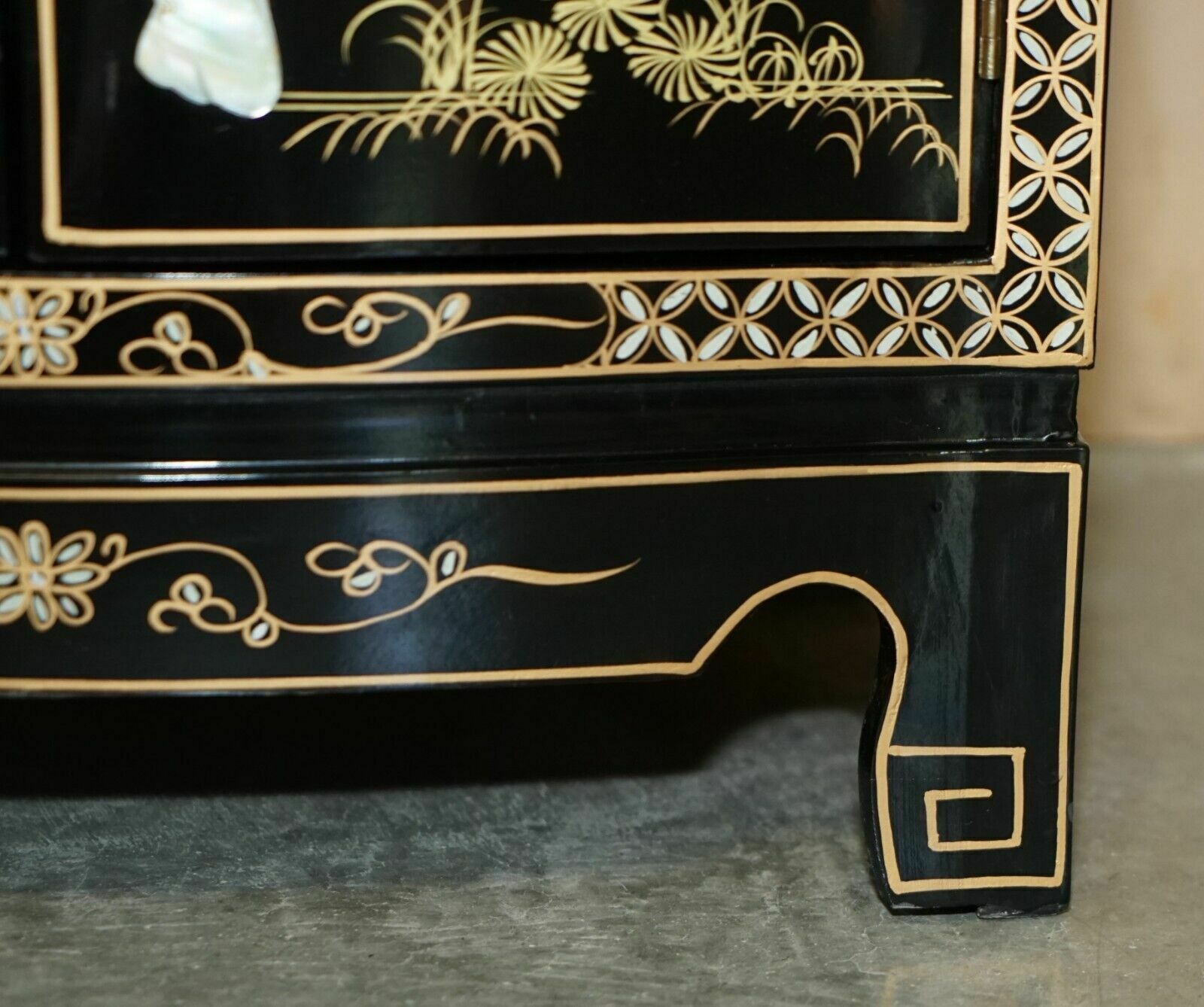 1750.0 Decorative Chinese Chinoiserie Geisha Girls Lacquer Side Cabinet Soapstone photo