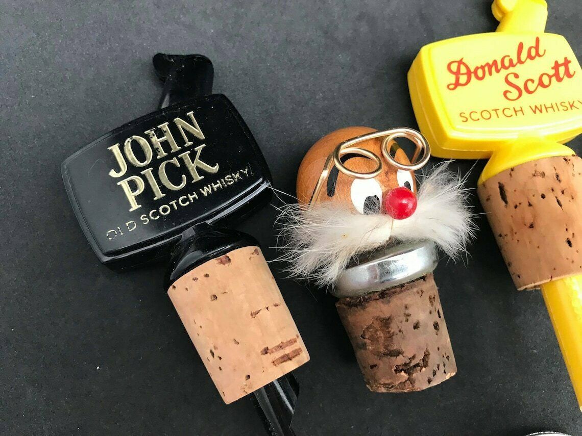 Wine Bottle Stoppers Vintage Bar Accessories Wine Bottle Stopper, Bartender Stones Vintage Bar Champagne Stopper Bols Ricard Wine Pourer photo buy