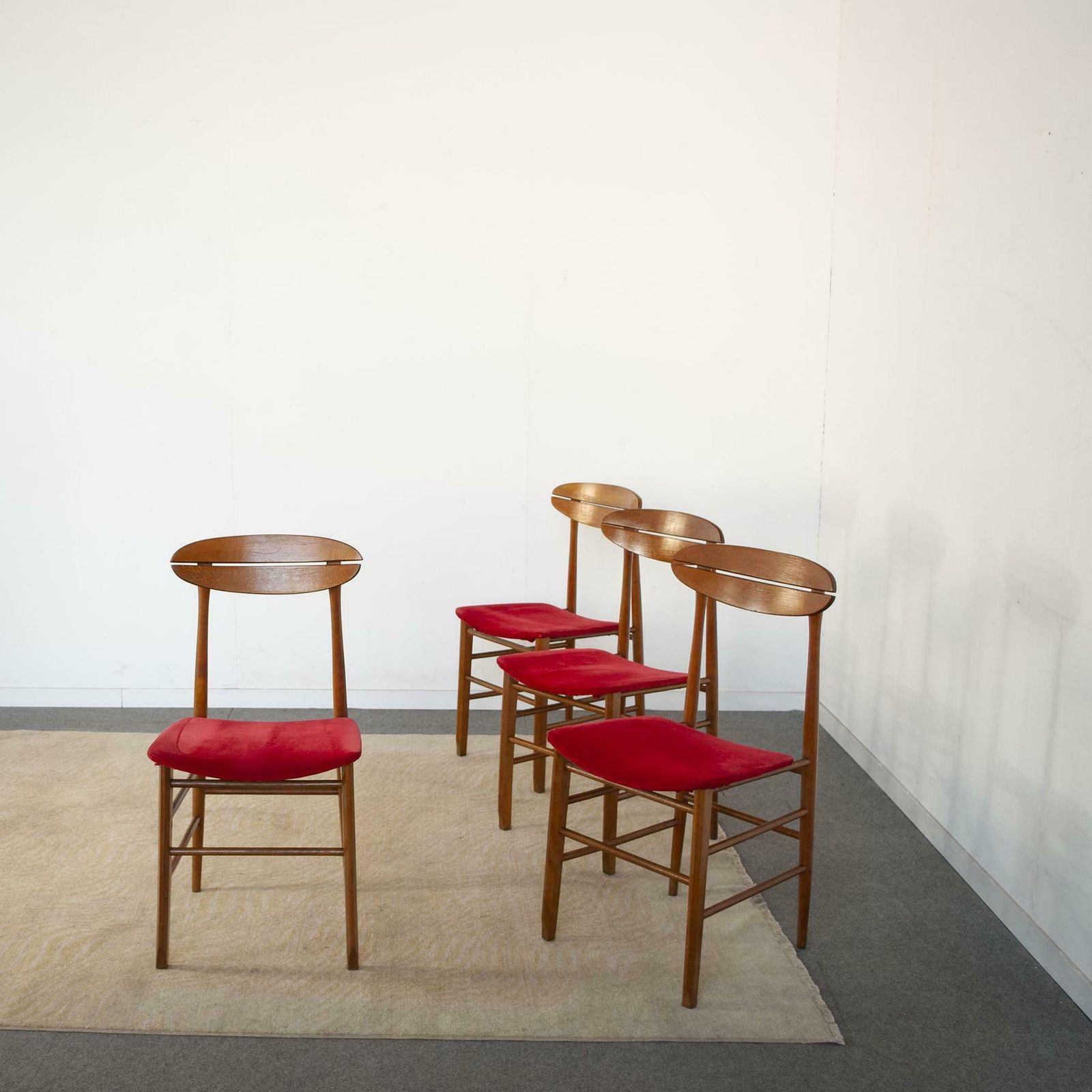 Set Of Four Chairs Italian Production photo 770.04