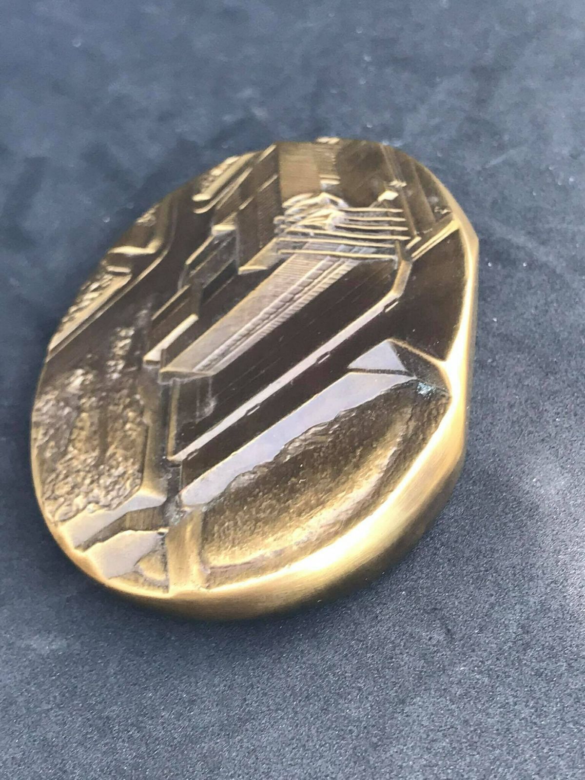 Paperweight Bronze USA French Ww2 Oval Medal Paperweight June 1944 D Day Normandy Desk Office Decor Veterans Day Gift Historic Collector photo Home Decor