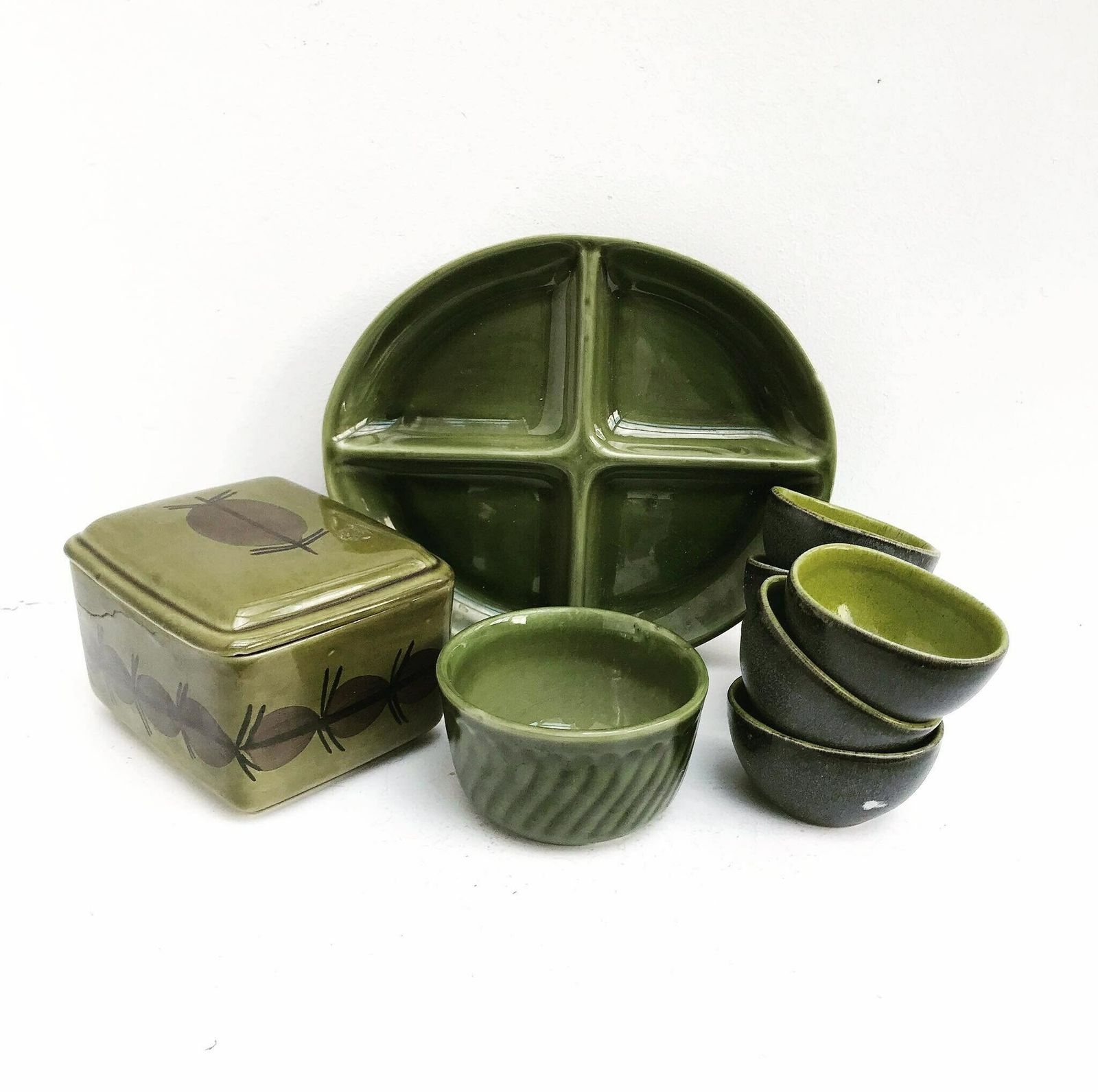 Green Pottery Boch Bowl Dinnerware Appetizer Set Belgium Trianon With Handles Dishes La Louviere Belgium Trianon Model Green Dinnerware photo furniture