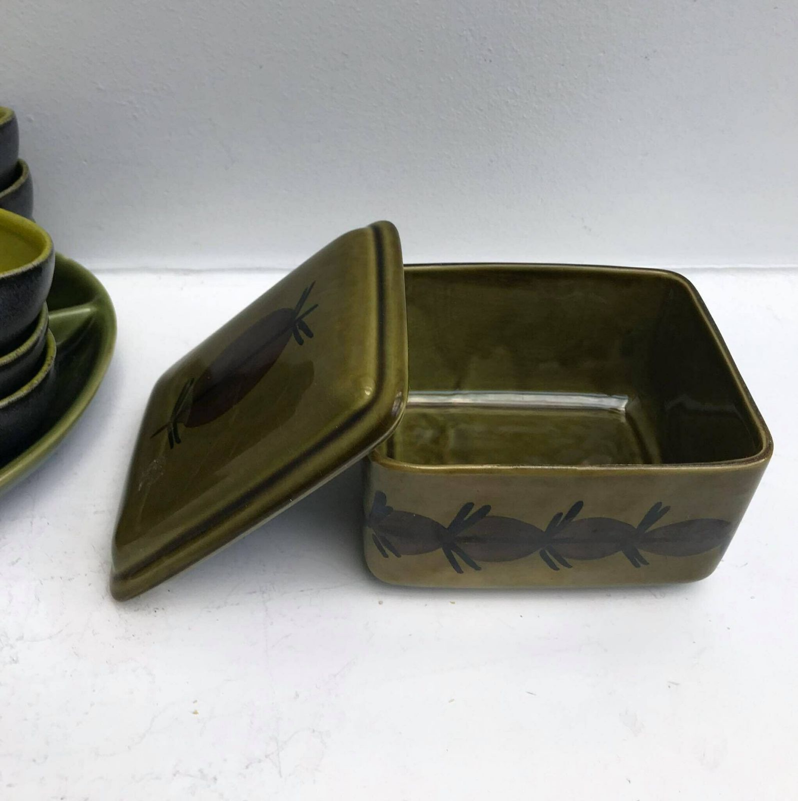 Green Pottery Boch Bowl Dinnerware Appetizer Set Belgium Trianon With Handles Dishes La Louviere Belgium Trianon Model Green Dinnerware photo Home Decor