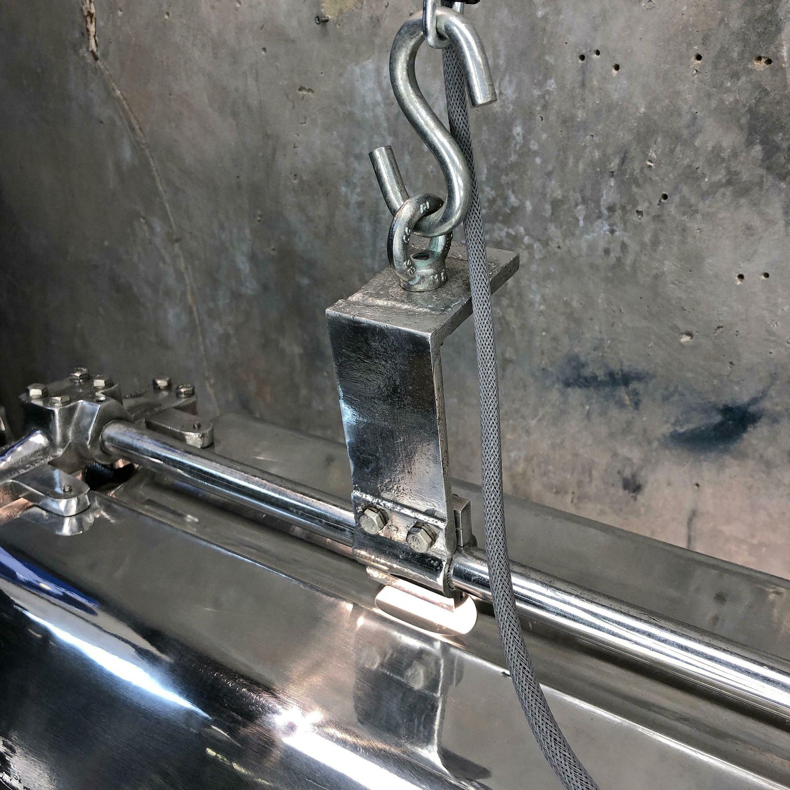photo furniture 1970s American Crouse Hinds / Pauluhn Cast Aluminium Flameproof Tube Light