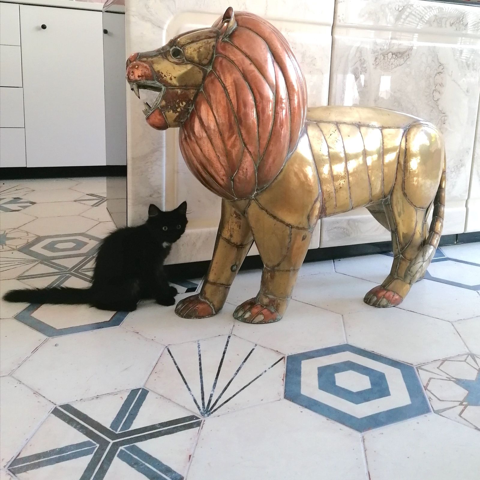 Rare Midcentury Large Brass & Copper Lion Sculpture By Sergio Bustamante, Mexico photo vinterior