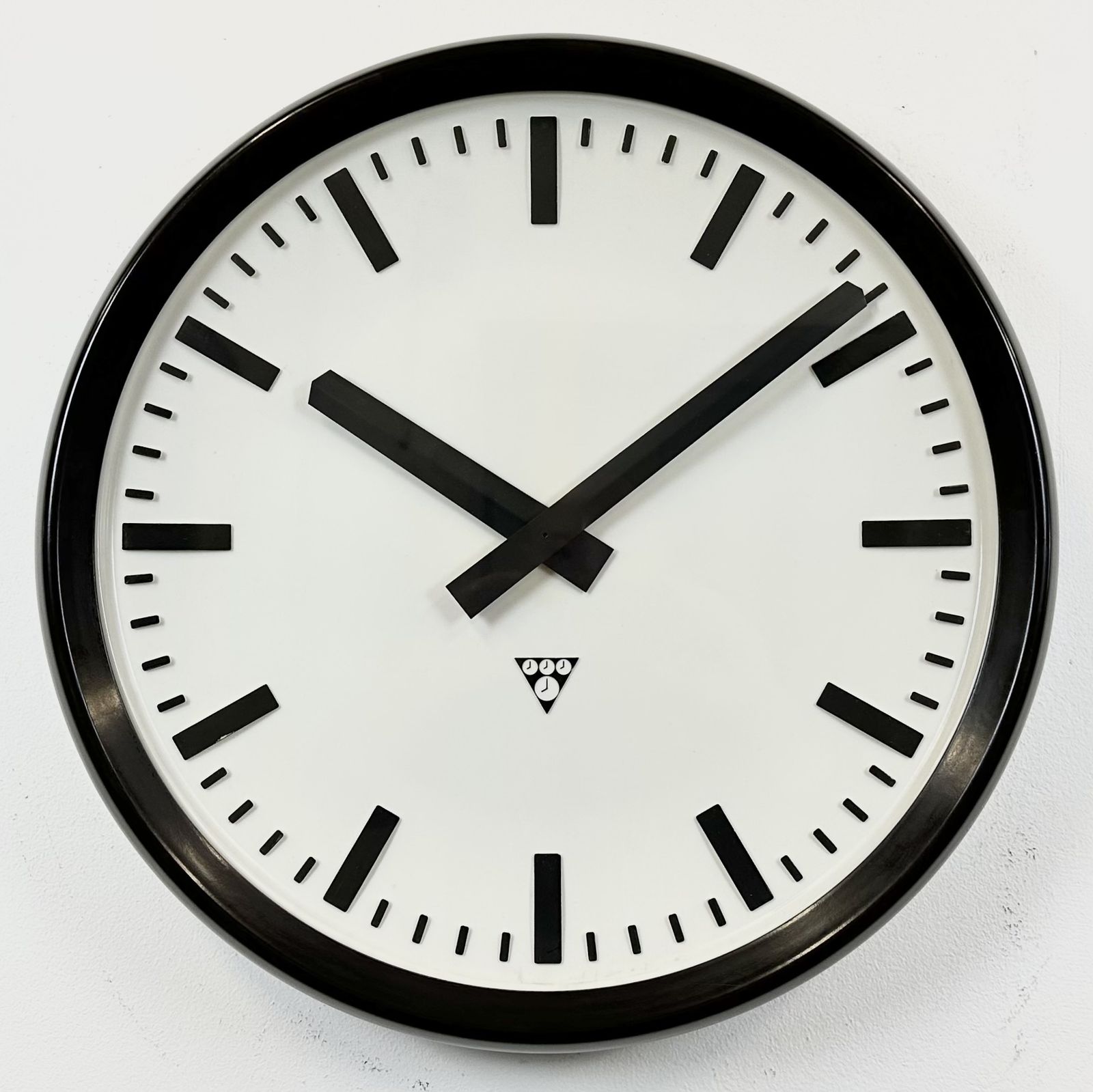 Large Industrial Bakelite Factory Wall Clock From Pragotron, 1960s photo Home Decor