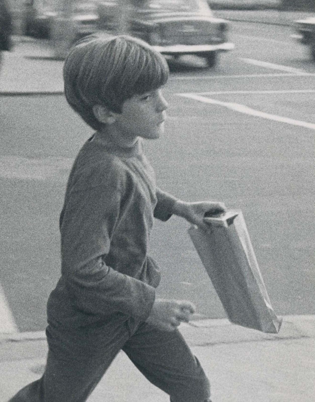 Oscar Abolafia Jackie Kennedy, Photograph, Circa 1970s, 10 X 8 In 1970 photo furniture