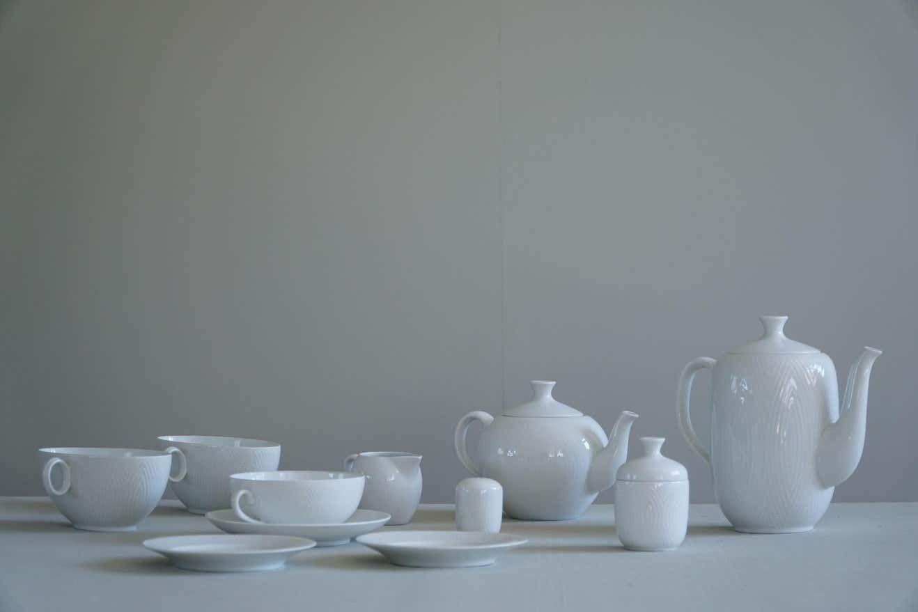 Axel Salto, Service Set In Porcelain From Royal Copenhagen, Midcentury, 1956 photo furniture