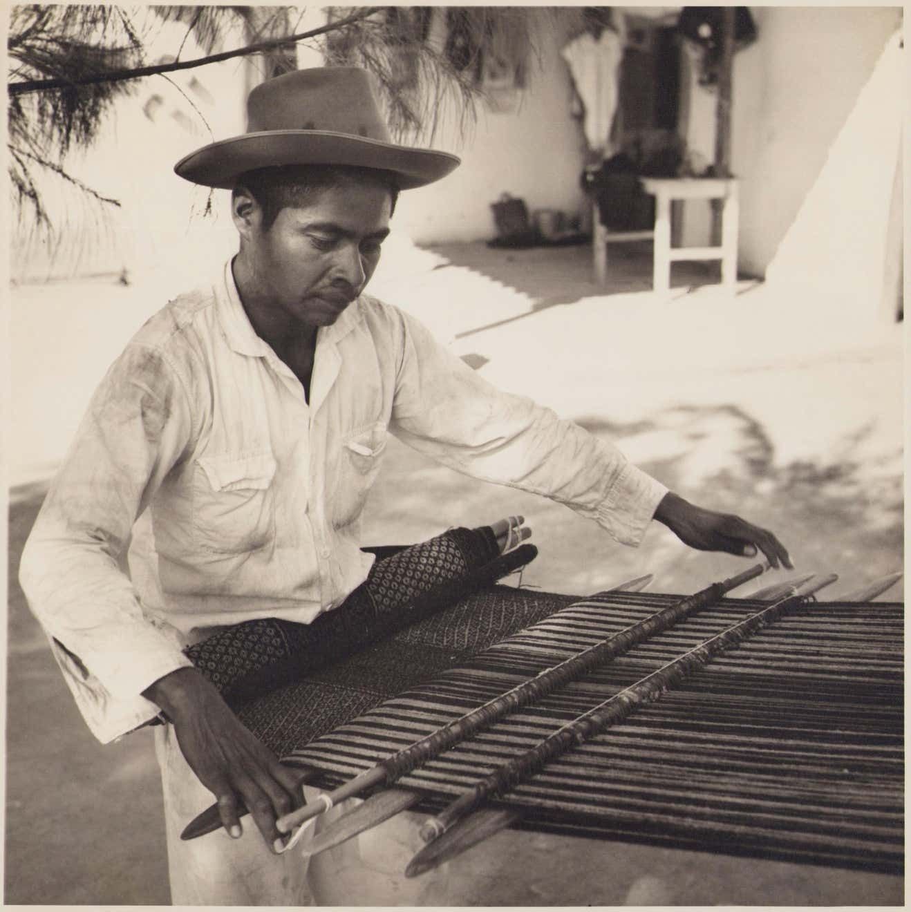 Mexico, Man, Handwork, Black And White Photograph, 1960s, 24.2 X 24 Cm Circa 1960s