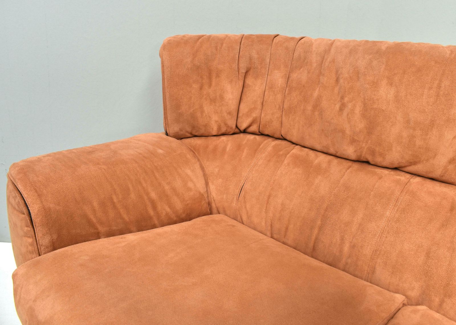photo furniture Rare Bull Sofa In Terra Alcantara By Gianfranco Frattini For Cassina Italy, 1987