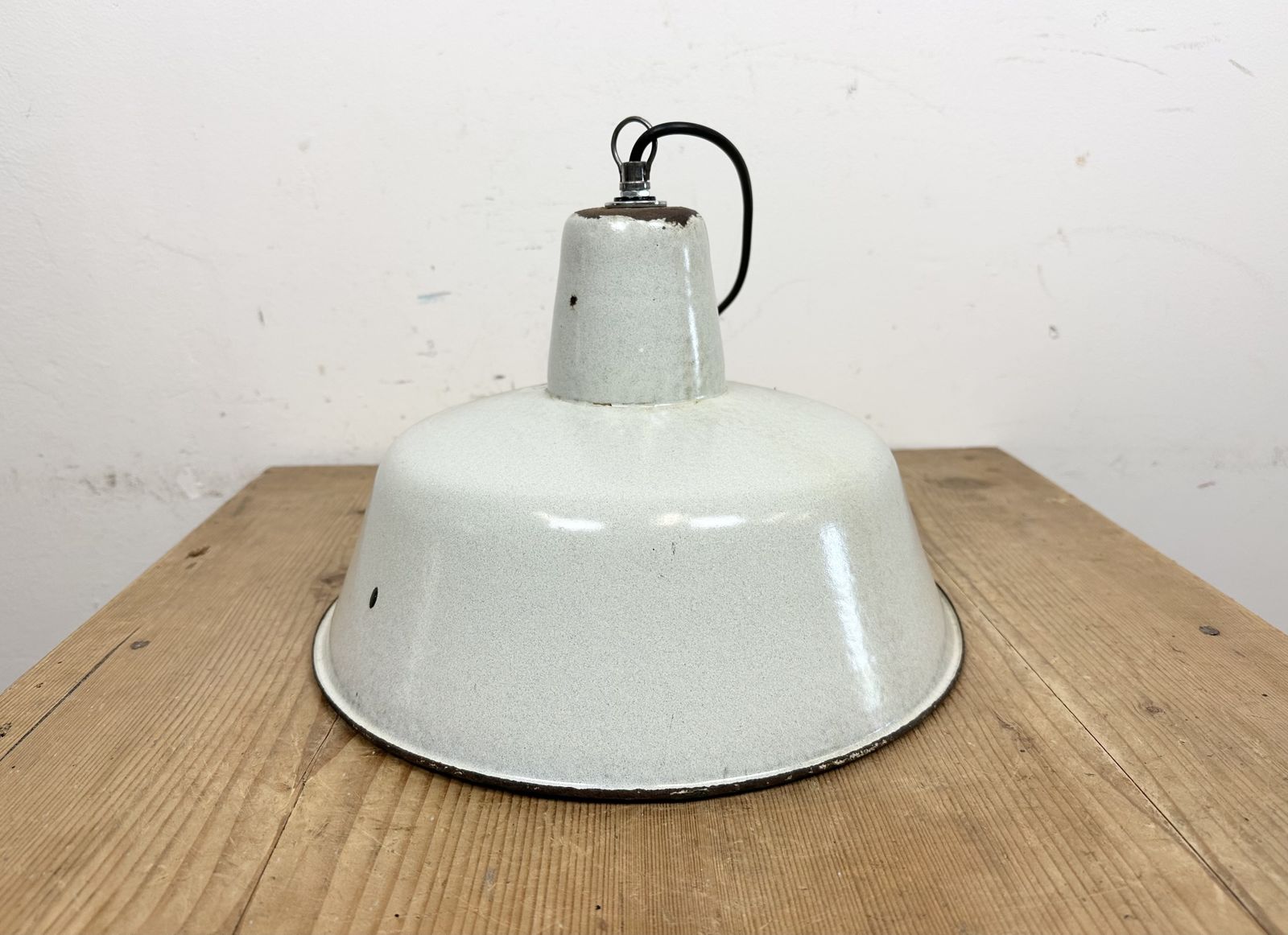 photo vintage Industrial White Enamel Factory Pendant Lamp From Zaos, 1960s, 2x