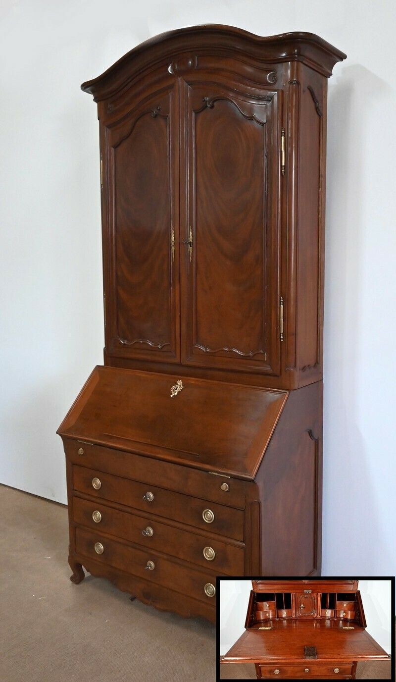Exceptional Scriban Chest Of Drawers From Port Nantais In Mahogany – 1750