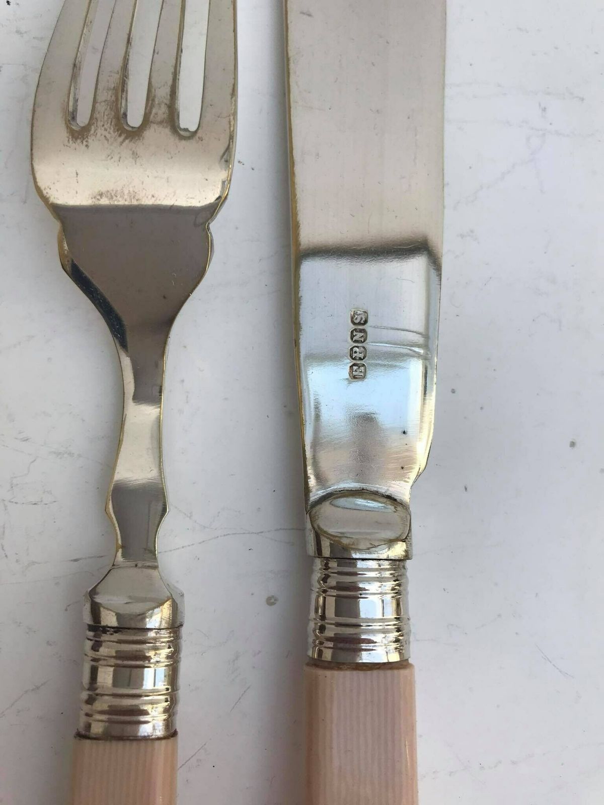 photo furniture Seafood Fish Flatware Forks 12 Boxed Seafood Cutlery Silver Plated Bands, Stainless Steel And Ivorine Table Holiday Dinner Wedding Gift
