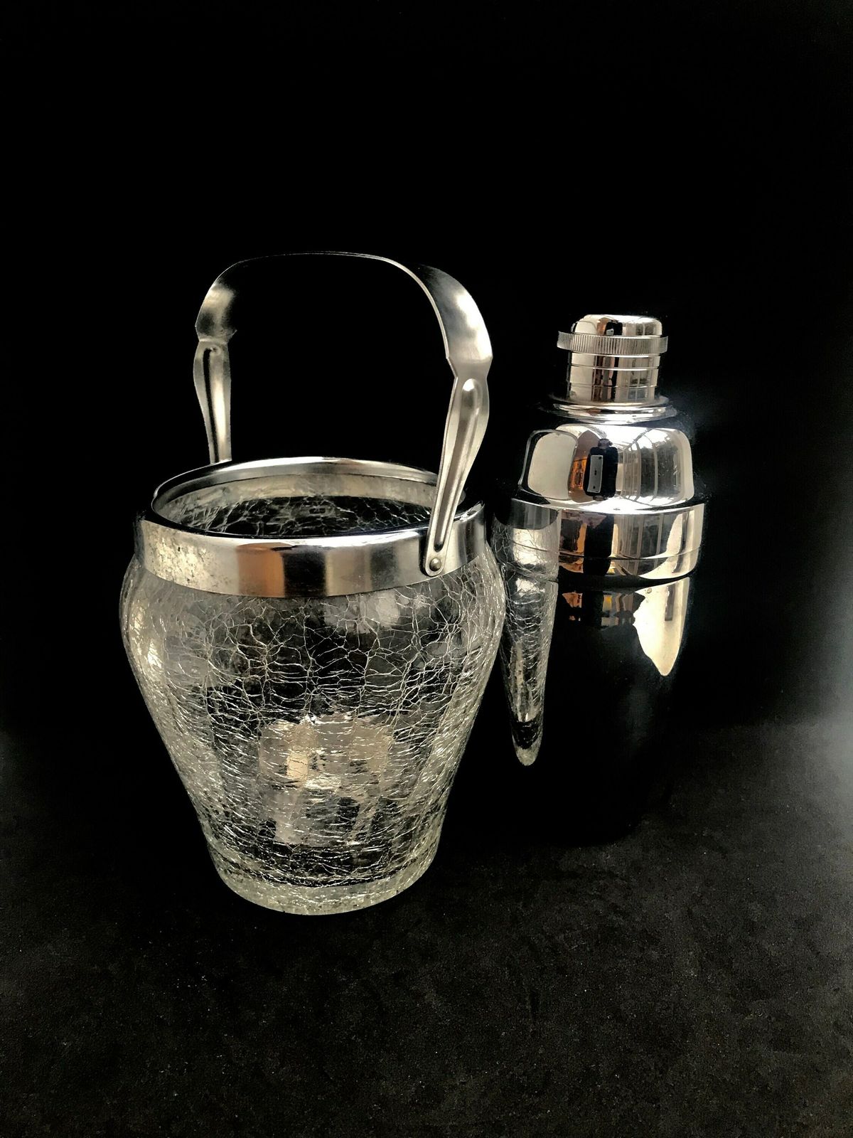 photo furniture Bar Set Cocktail Shaker And Crackled Glass Ice Bucket Stainless Steel Mid Century Bar Cart 60s Mixology Bartender Barista Home Gift
