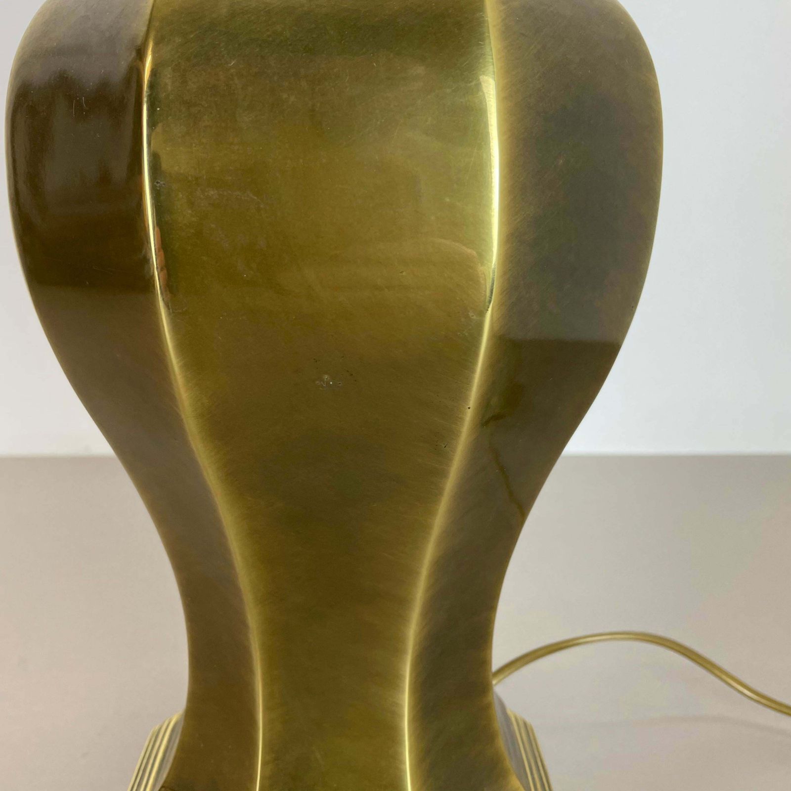 Original Hollywood Regency Stilnovo Style Brass Sputnik Table Light, Italy 1970s photo vintage