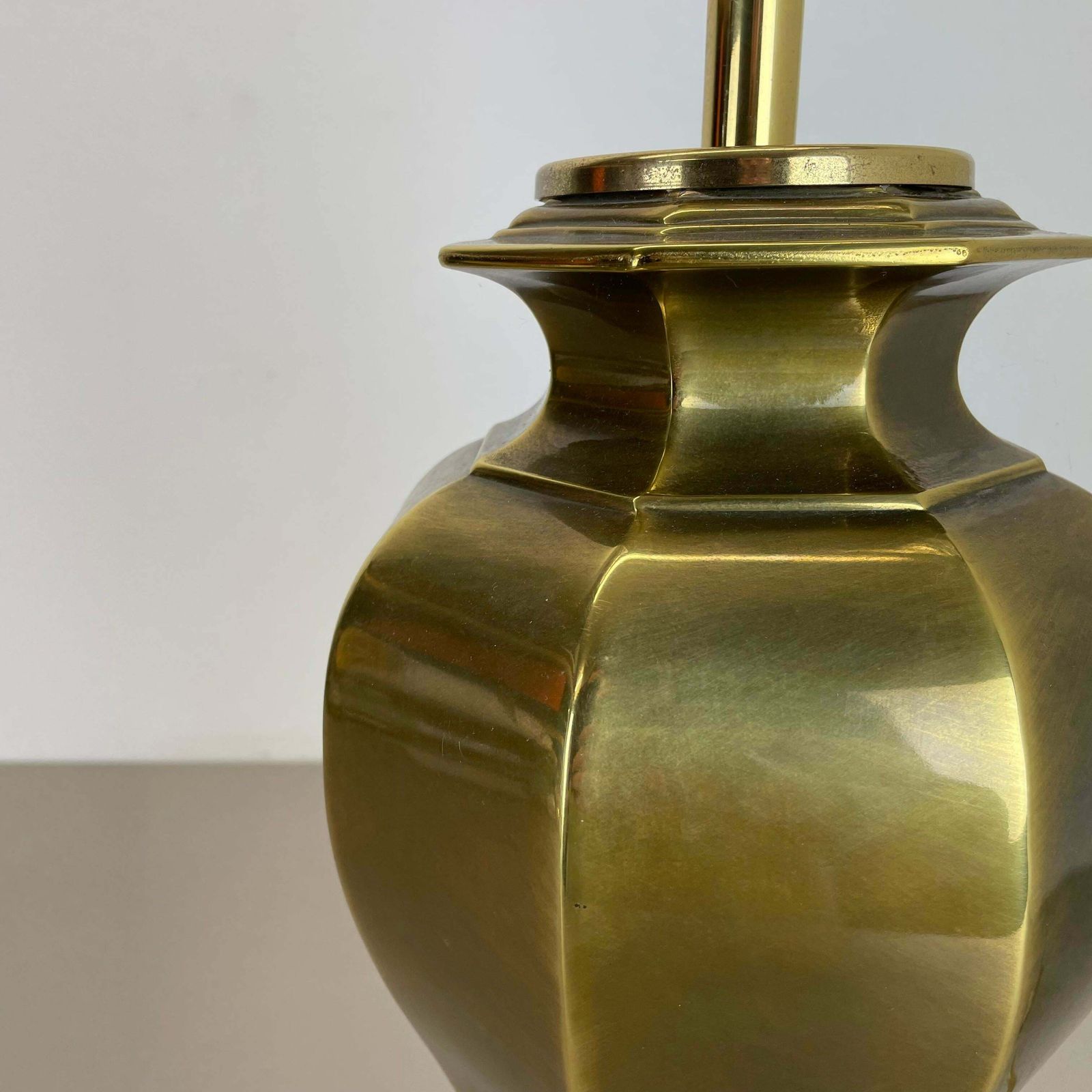 photo furniture Original Hollywood Regency Stilnovo Style Brass Sputnik Table Light, Italy 1970s