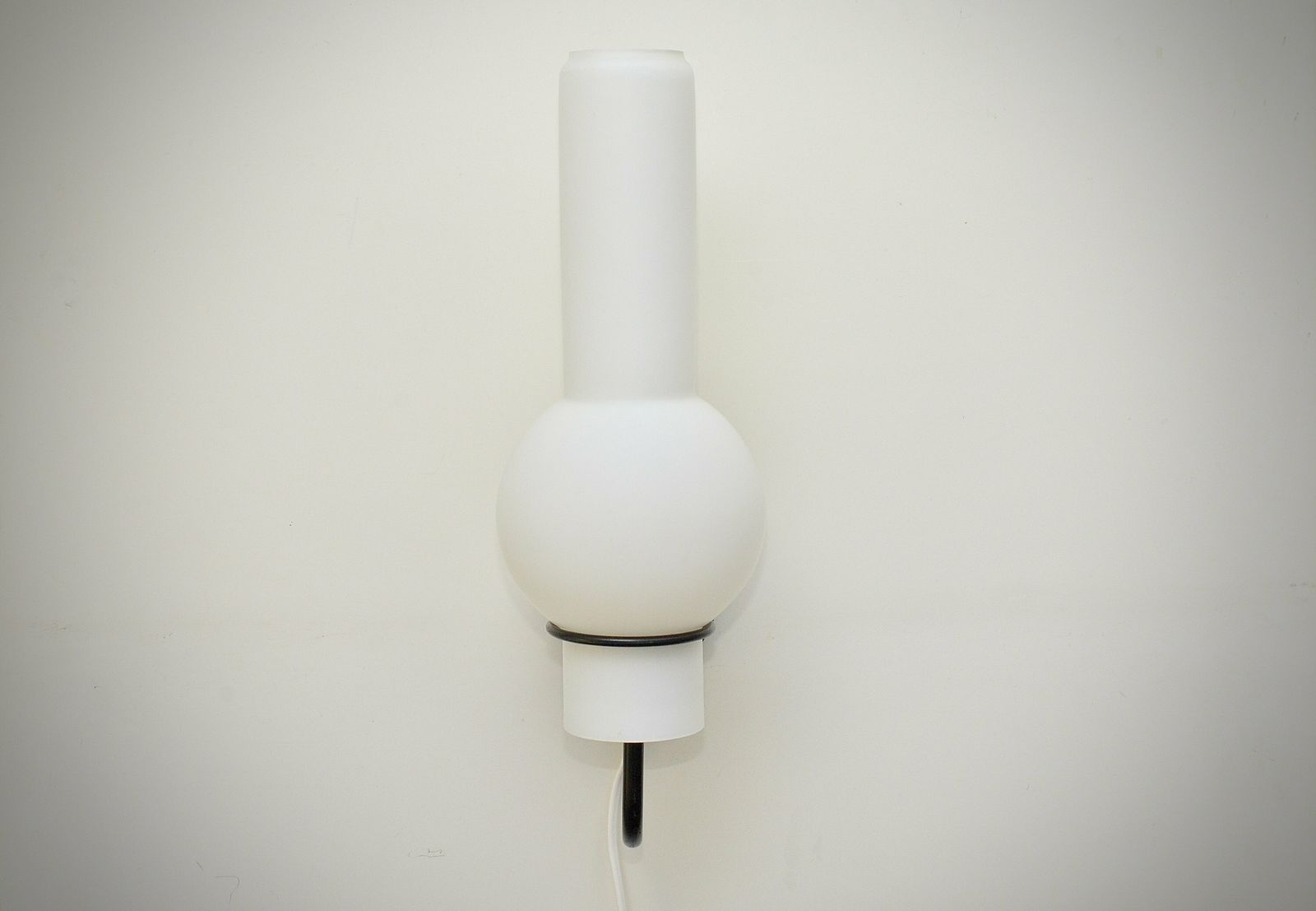 Rare Minimalist Midcentury Lucifero Quinquet Wall Lamp By Raak Amsterdam Modelnumber C 1664, Dutch Design 1960s photo for sale