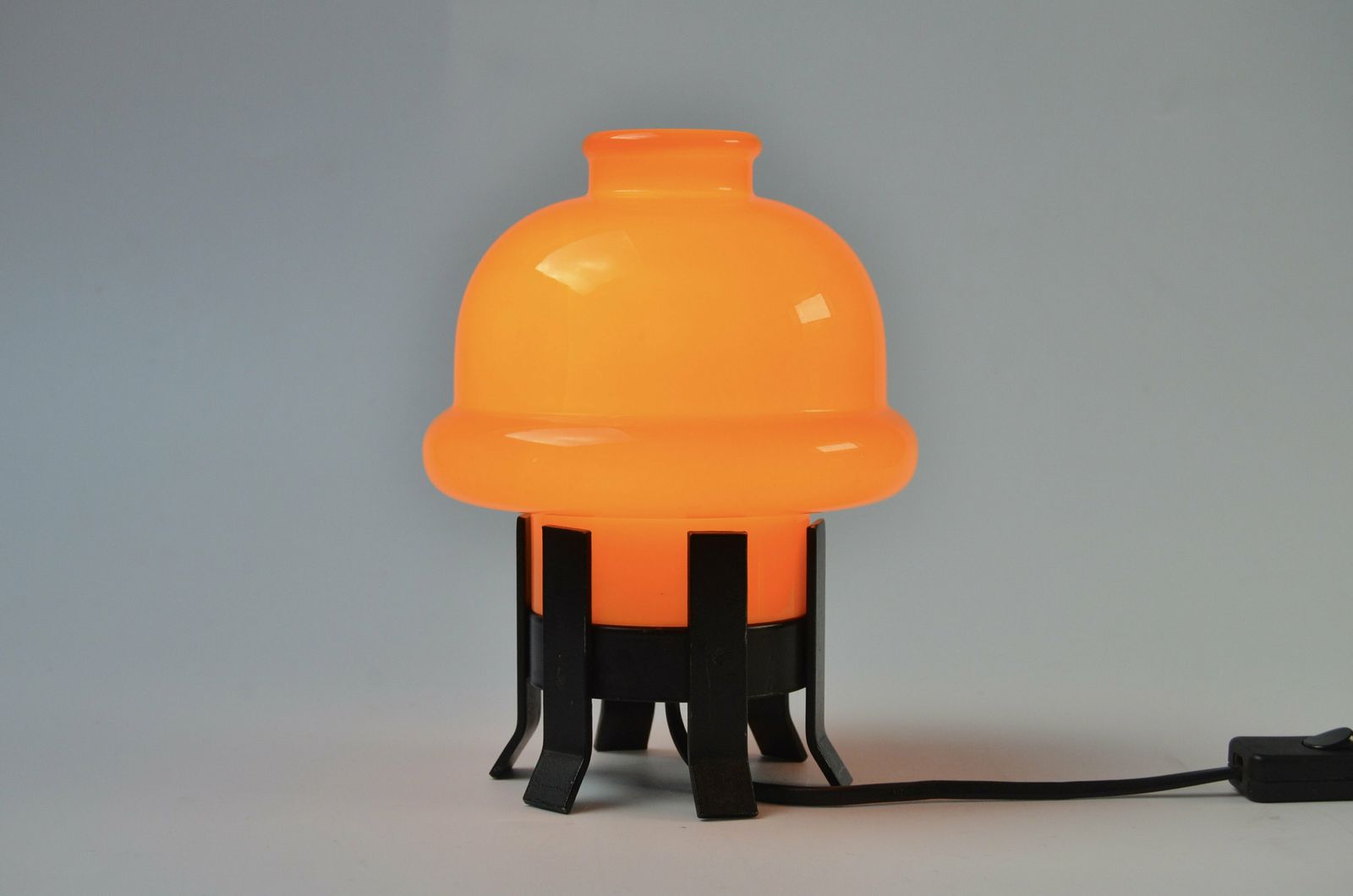 Scandinavian Vintage Mushroom Style Glass Table Lamp By Ledungs, Sweden 1970s photo vintage