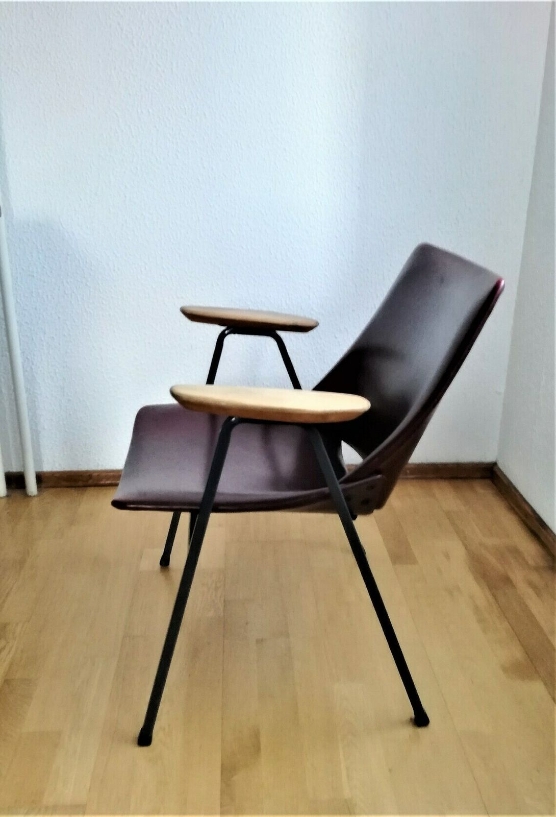 Vintage Niko Kralj Shell Chair – Mid Century Modern Fauteuil – Rex Kralj Lounge Fauteuil – Industrial Design – Jaren 1960, Joegoslavië photo Meubels