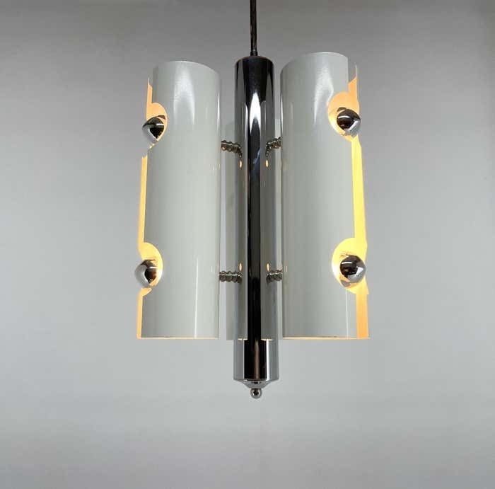 Mid Century Italian Space Age Pendant Light In Chrome And White Lacquered Metal photo vinterior
