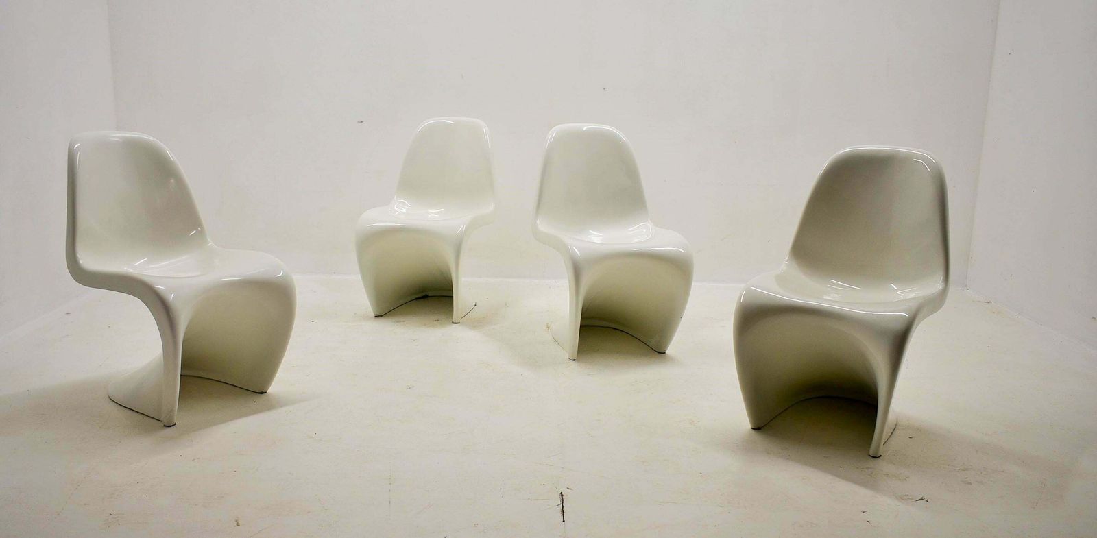 Panton S, Chairs Vitra By Verner Panton For Herman Miller 1965s photo vinterior