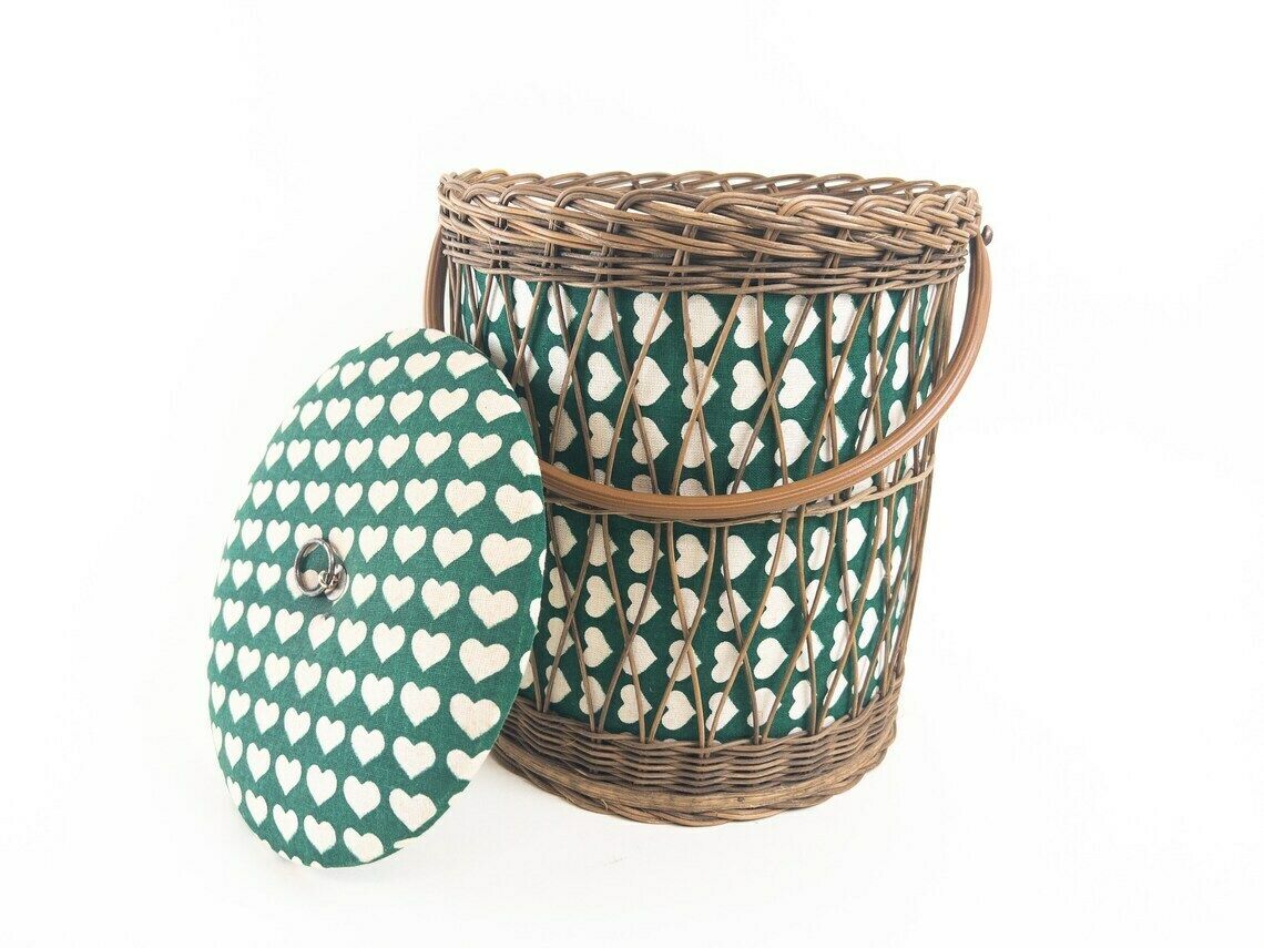 Round Green Wicker Sewing Basket With Heart Motif   Knitting Basket   Yarn Basket   Mid Century Decor photo vinterior
