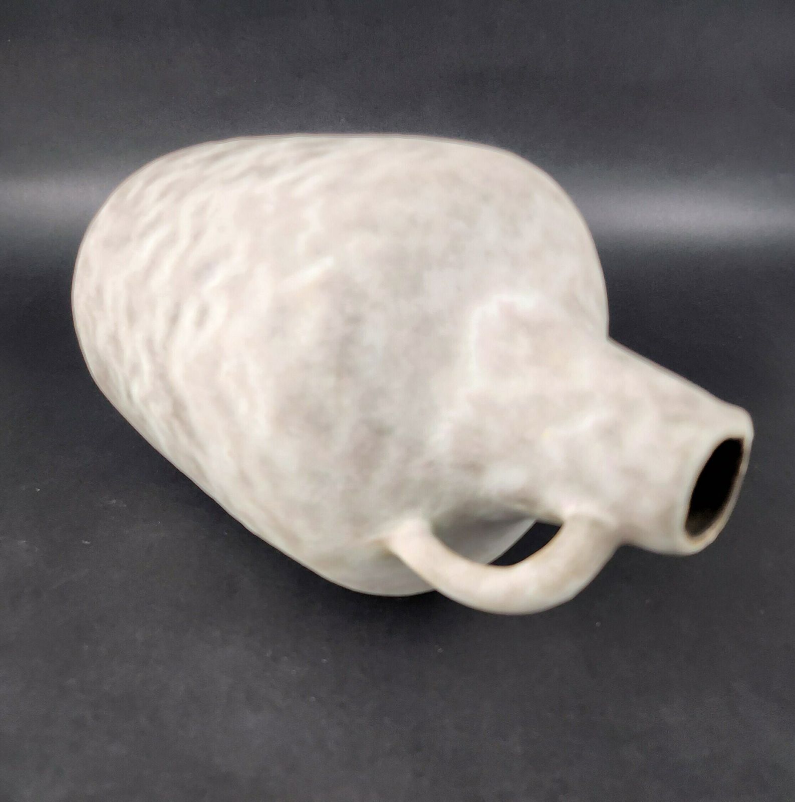 Vintage Ceramano Keramik Witte Vaas Met Handvatten En Arktis Decor 219 – West German Pottery, Ca. Jaren 1960 photo for sale